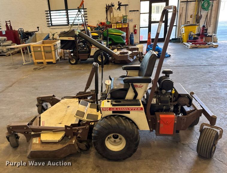 image for item NN9677 Grasshopper 620 ZTR lawn mower