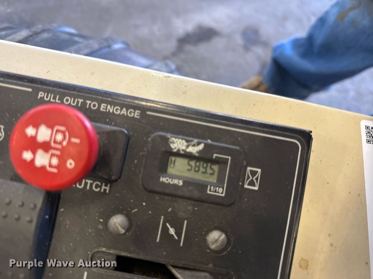 image for item NN9677 Grasshopper 620 ZTR lawn mower