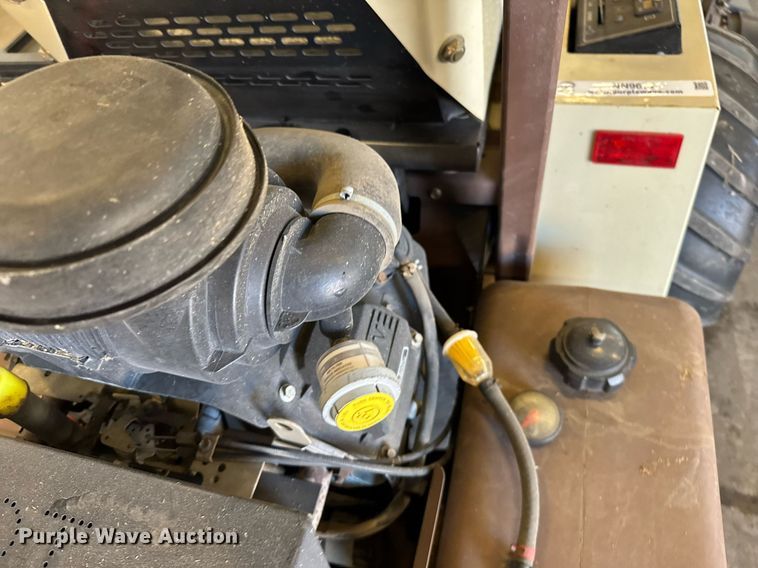 image for item NN9677 Grasshopper 620 ZTR lawn mower