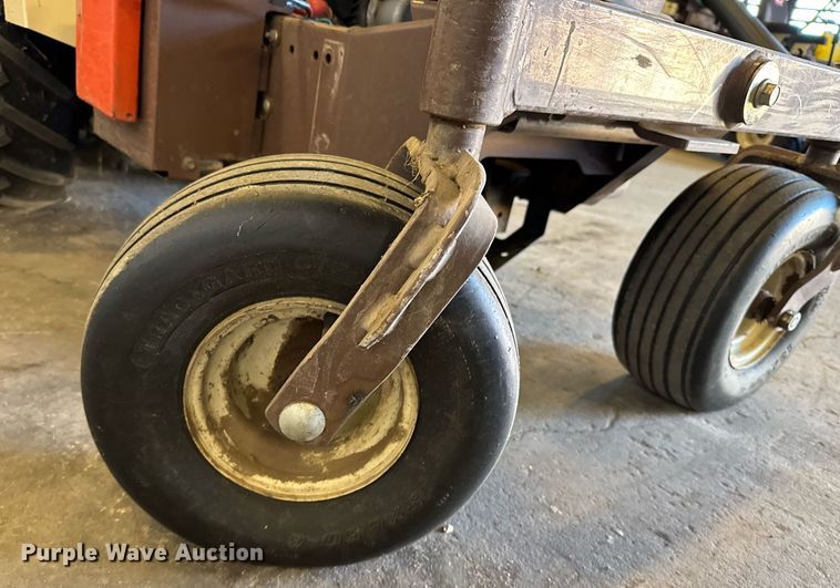 image for item NN9677 Grasshopper 620 ZTR lawn mower