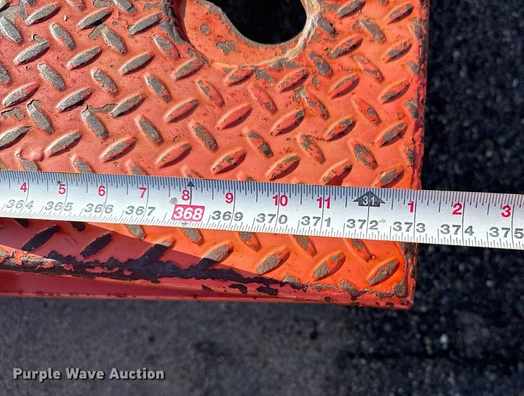 image for item NN9680 1994 Landoll tilt deck equipment trailer