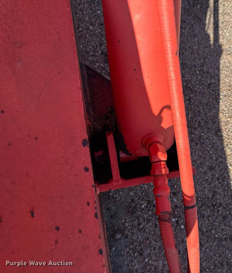 image for item NN9680 1994 Landoll tilt deck equipment trailer