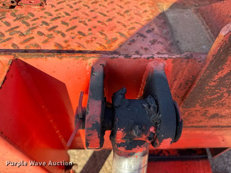 image for item NN9680 1994 Landoll tilt deck equipment trailer