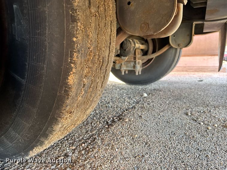 image for item NN9680 1994 Landoll tilt deck equipment trailer