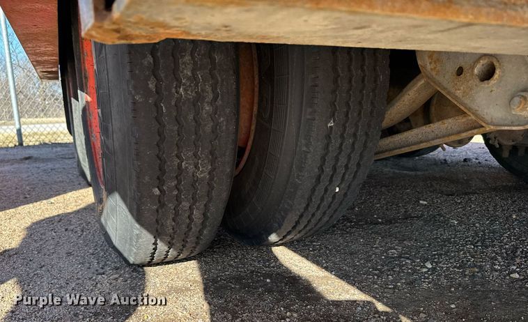 image for item NN9680 1994 Landoll tilt deck equipment trailer