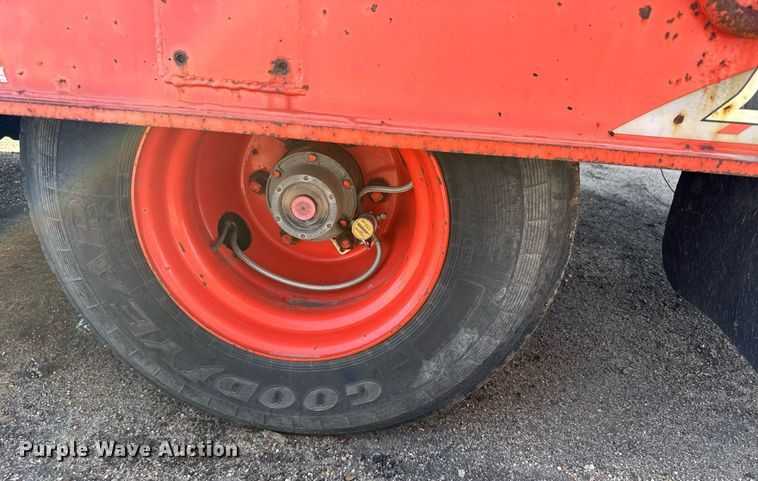 image for item NN9680 1994 Landoll tilt deck equipment trailer