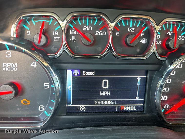 image for item NN9684 2018 Chevrolet Suburban SUV