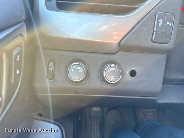 image for item NN9684 2018 Chevrolet Suburban SUV