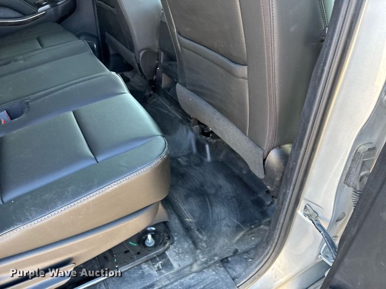 image for item NN9684 2018 Chevrolet Suburban SUV