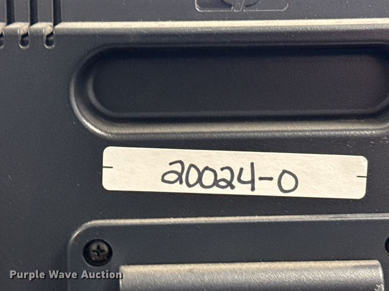 image for item NN9685 (13) HP monitors