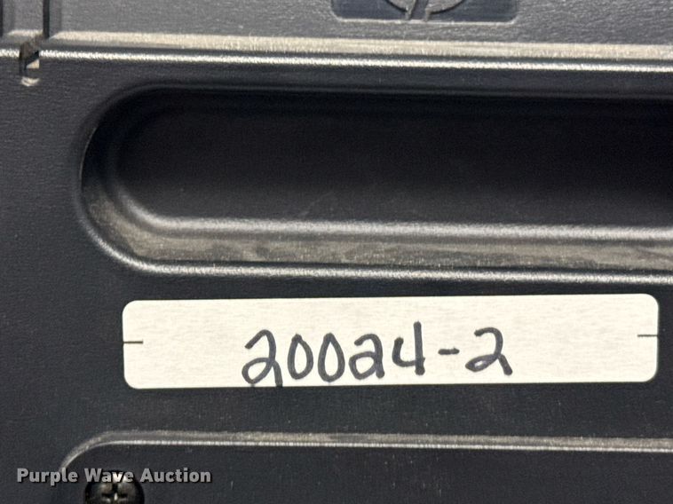 image for item NN9685 (13) HP monitors