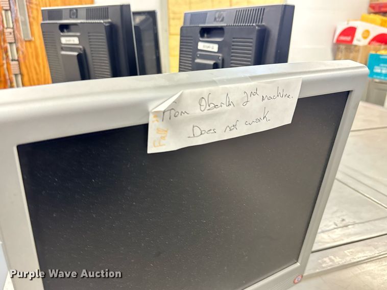 image for item NN9685 (13) HP monitors