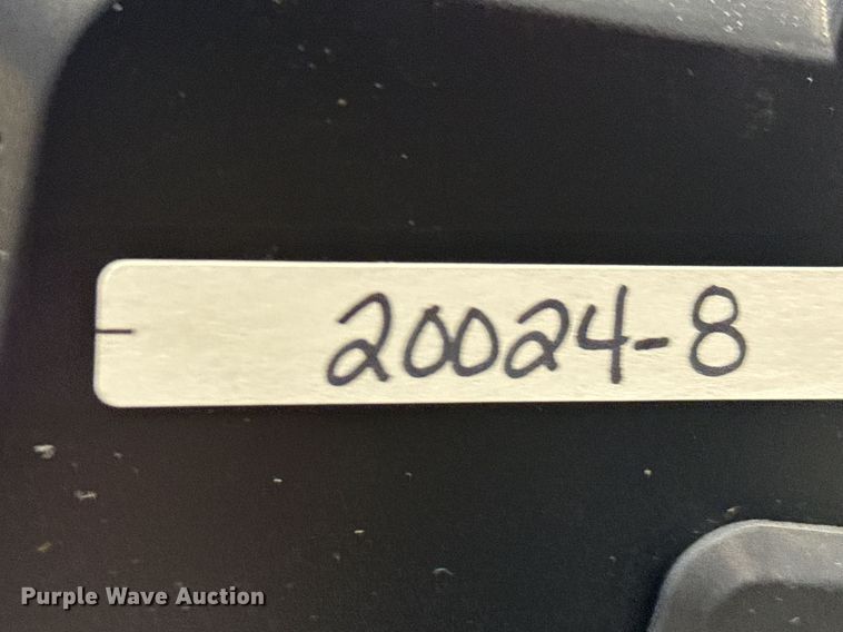 image for item NN9685 (13) HP monitors