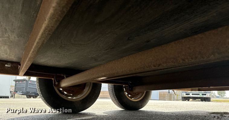 image for item DF8463 2004 Pace American enclosed cargo trailer