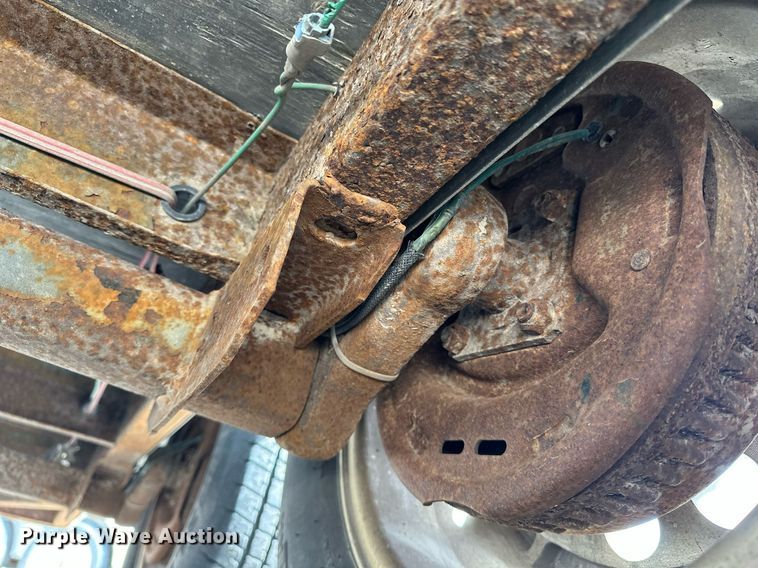 image for item DF8463 2004 Pace American enclosed cargo trailer