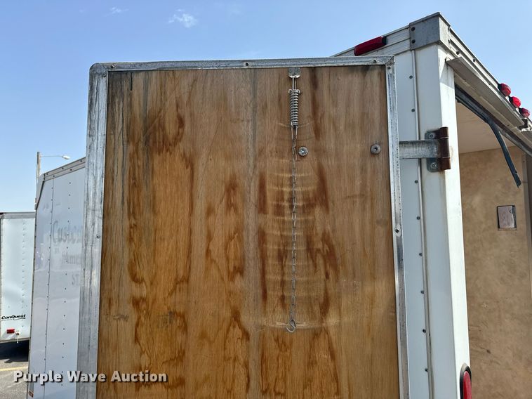 image for item DF8463 2004 Pace American enclosed cargo trailer
