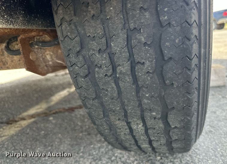 image for item DF8463 2004 Pace American enclosed cargo trailer