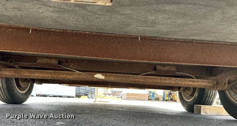 image for item DF8464 2000 Pace American enclosed cargo trailer