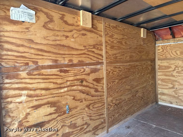 image for item DF8464 2000 Pace American enclosed cargo trailer