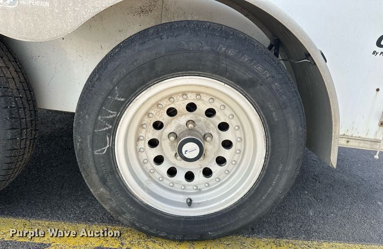 image for item DF8464 2000 Pace American enclosed cargo trailer