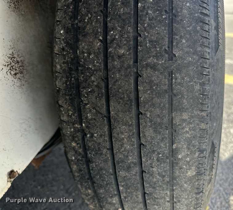 image for item DF8464 2000 Pace American enclosed cargo trailer