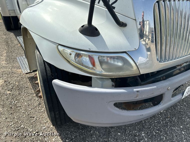 image for item DF8465 2012 International DuraStar 4300 box truck