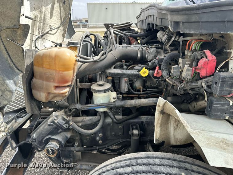 image for item DF8465 2012 International DuraStar 4300 box truck