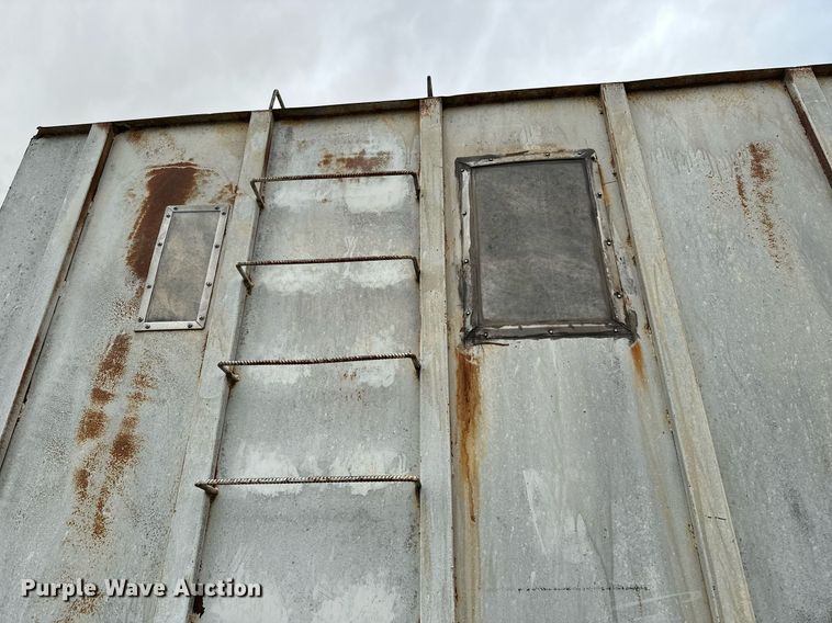 image for item DF8466 1982 GMC 7000 chipper truck