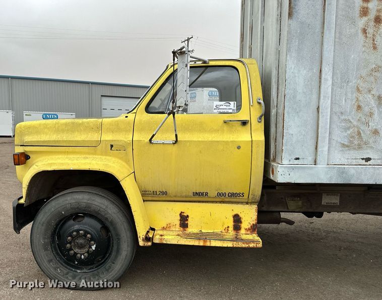 image for item DF8466 1982 GMC 7000 chipper truck