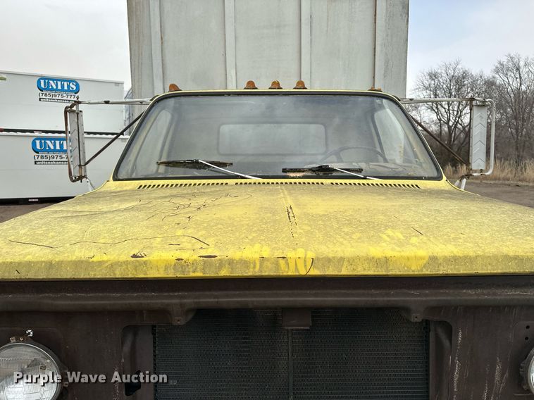 image for item DF8466 1982 GMC 7000 chipper truck