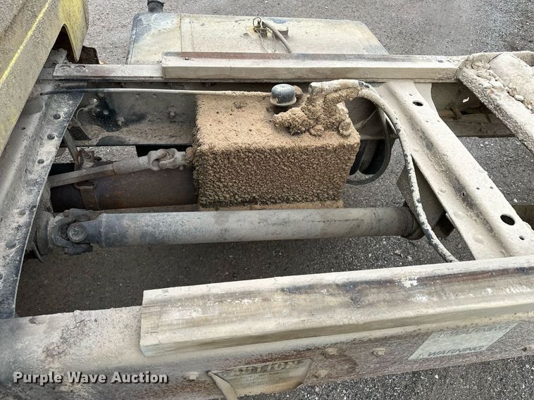 image for item DF8466 1982 GMC 7000 chipper truck