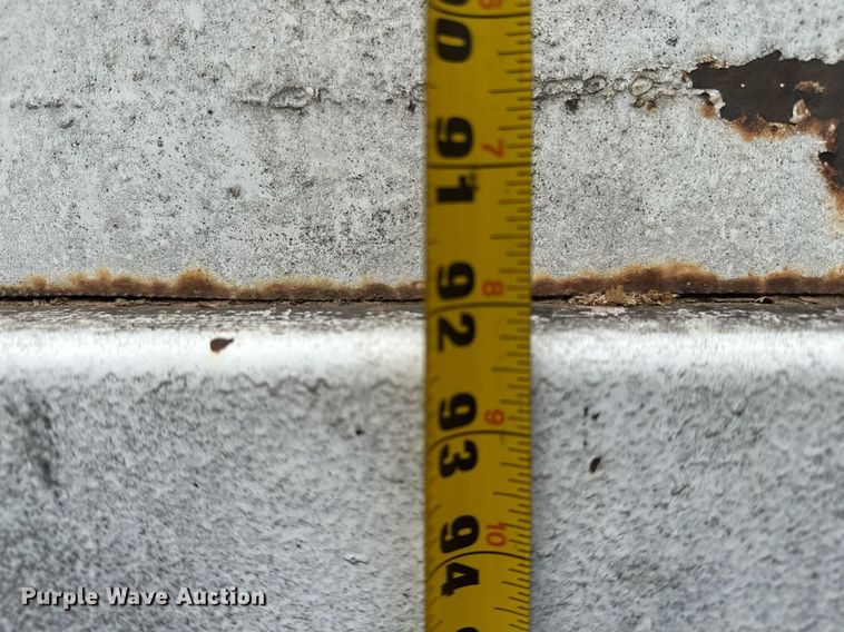 image for item DF8466 1982 GMC 7000 chipper truck