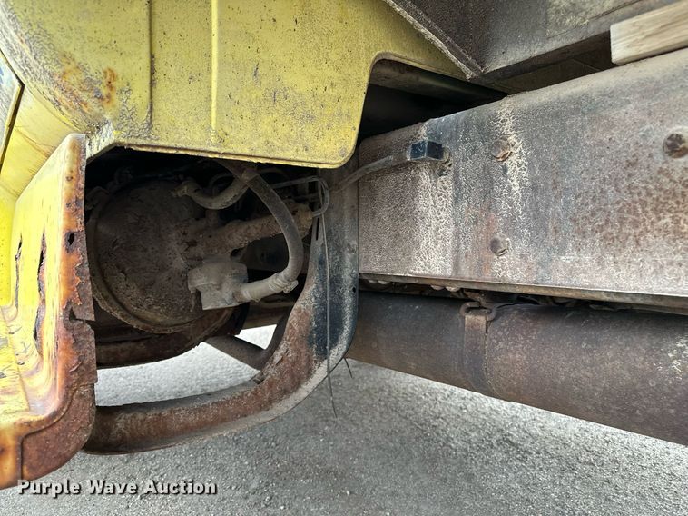 image for item DF8466 1982 GMC 7000 chipper truck