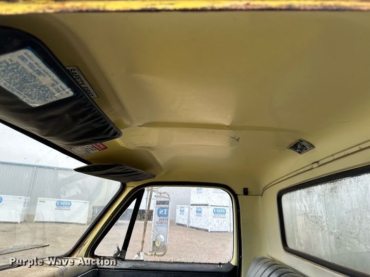 image for item DF8466 1982 GMC 7000 chipper truck