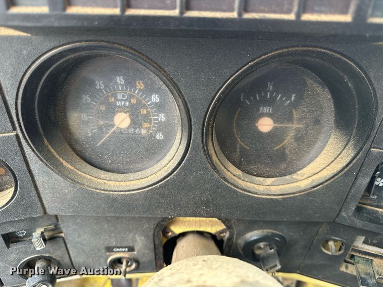 image for item DF8466 1982 GMC 7000 chipper truck