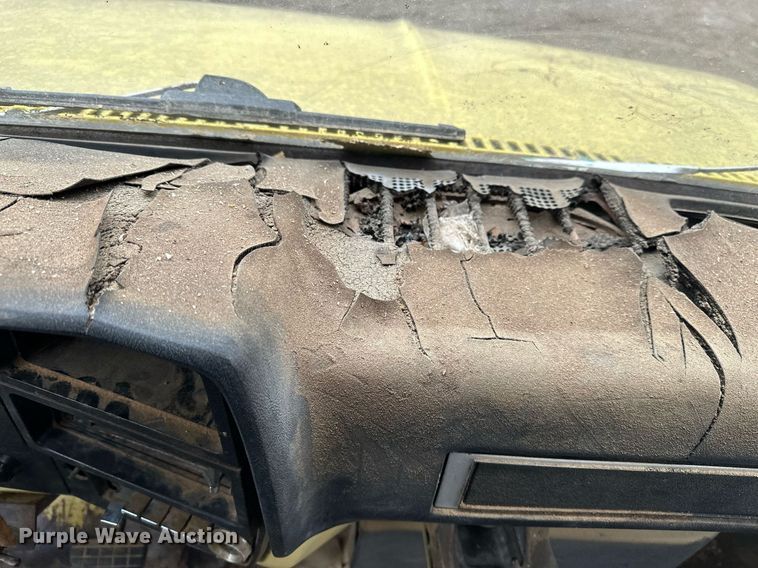 image for item DF8466 1982 GMC 7000 chipper truck