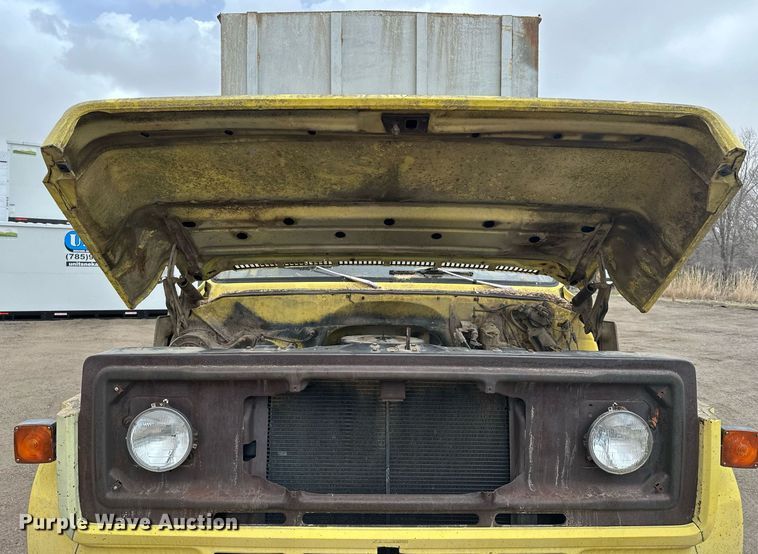 image for item DF8466 1982 GMC 7000 chipper truck