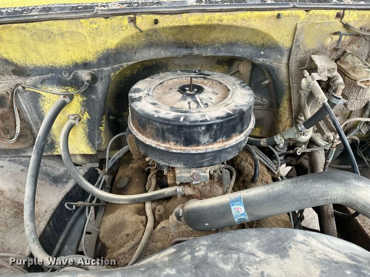 image for item DF8466 1982 GMC 7000 chipper truck