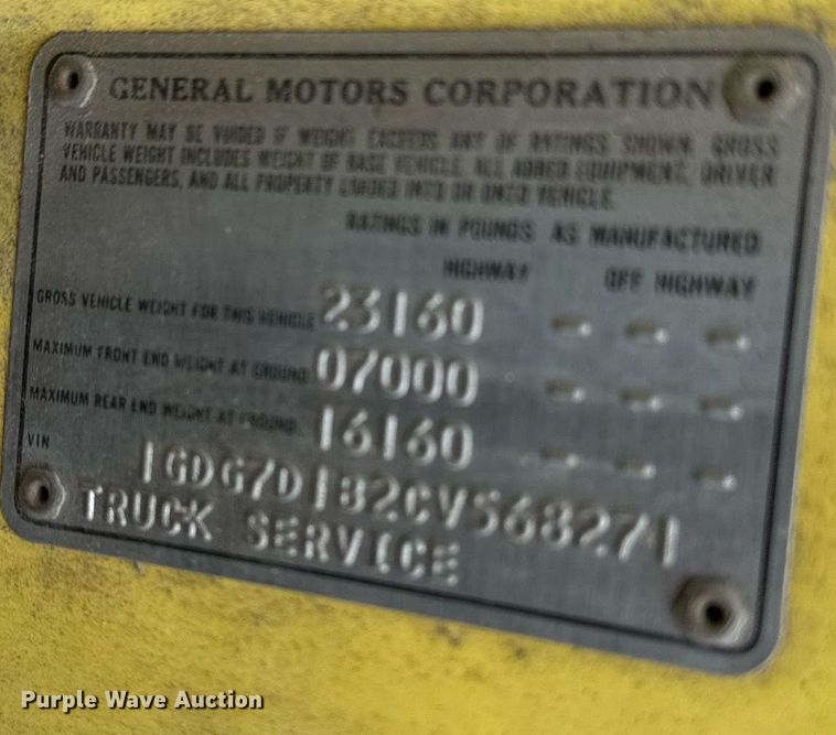 image for item DF8466 1982 GMC 7000 chipper truck