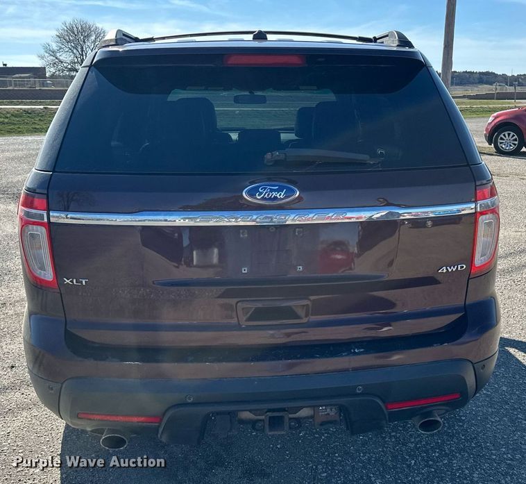 image for item DF8470 2011 Ford Explorer SUV