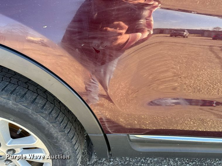 image for item DF8470 2011 Ford Explorer SUV