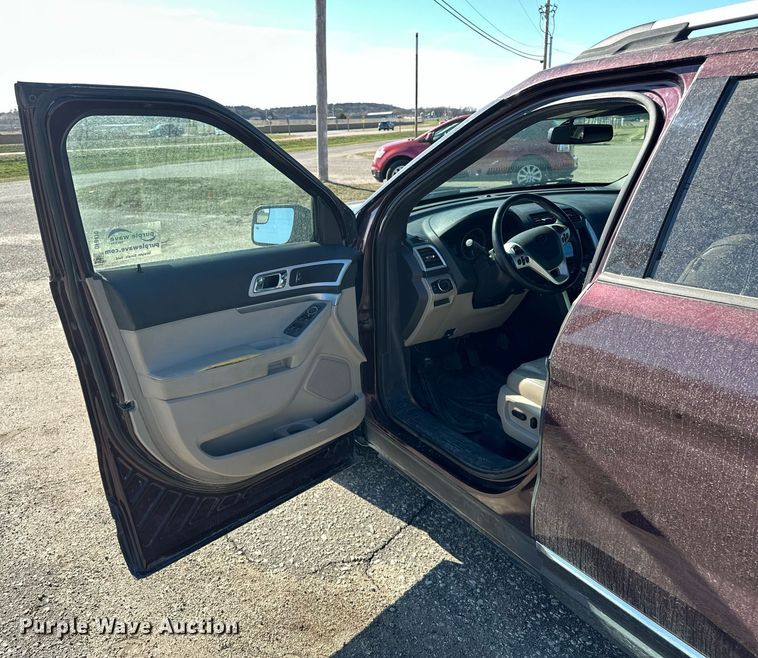 image for item DF8470 2011 Ford Explorer SUV