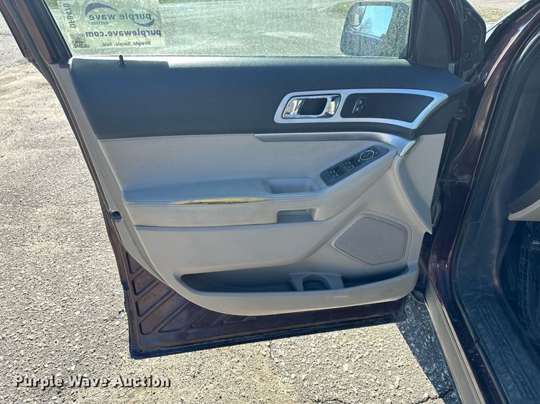 image for item DF8470 2011 Ford Explorer SUV