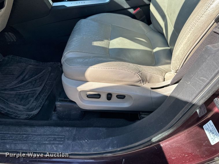 image for item DF8470 2011 Ford Explorer SUV