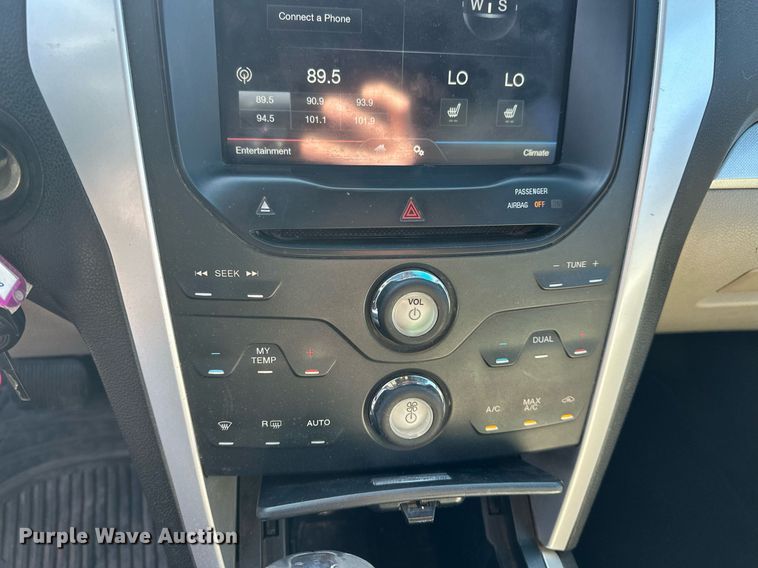 image for item DF8470 2011 Ford Explorer SUV