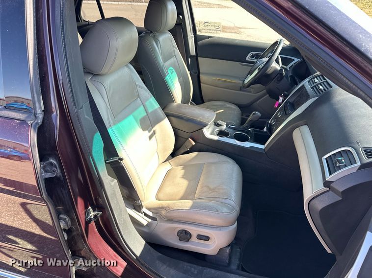 image for item DF8470 2011 Ford Explorer SUV