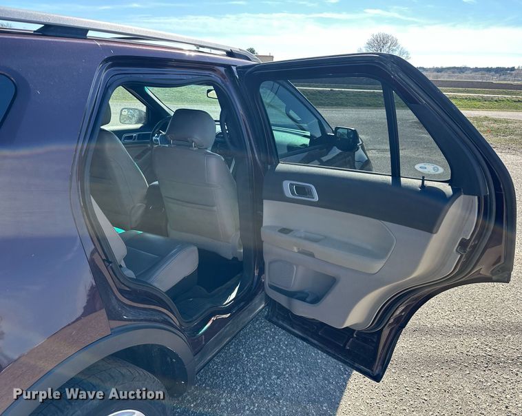 image for item DF8470 2011 Ford Explorer SUV