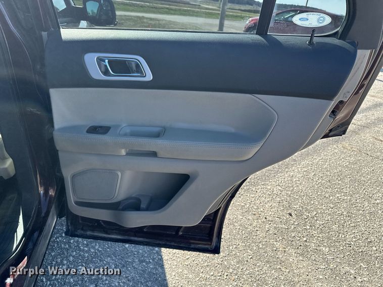 image for item DF8470 2011 Ford Explorer SUV