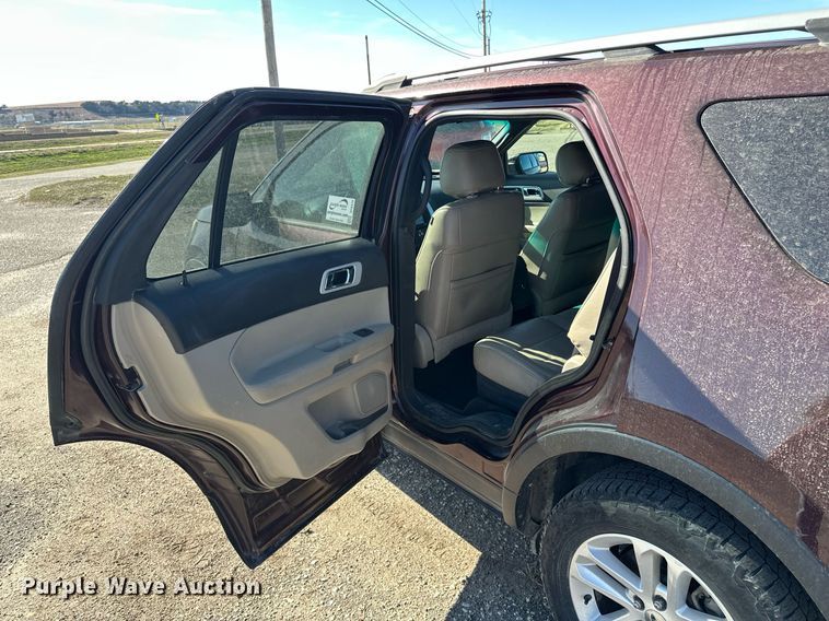 image for item DF8470 2011 Ford Explorer SUV