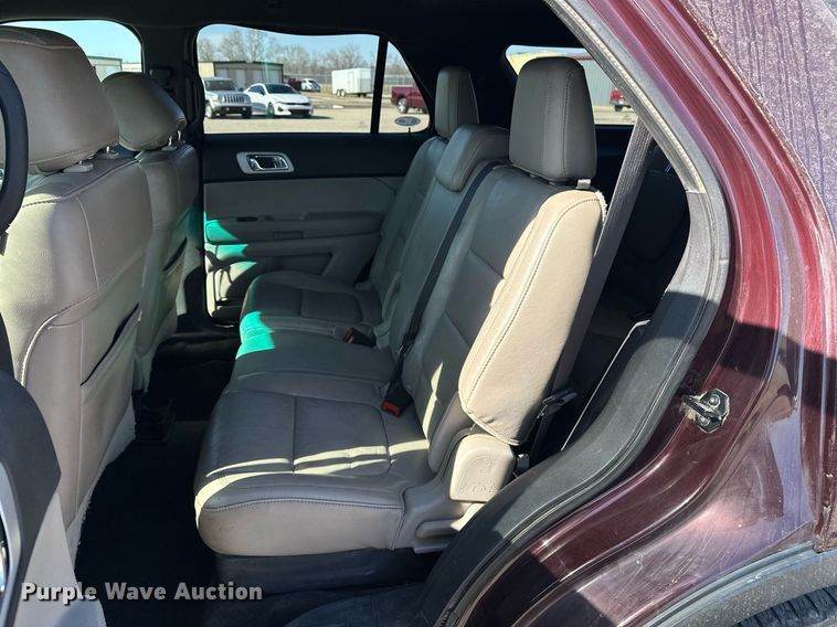 image for item DF8470 2011 Ford Explorer SUV